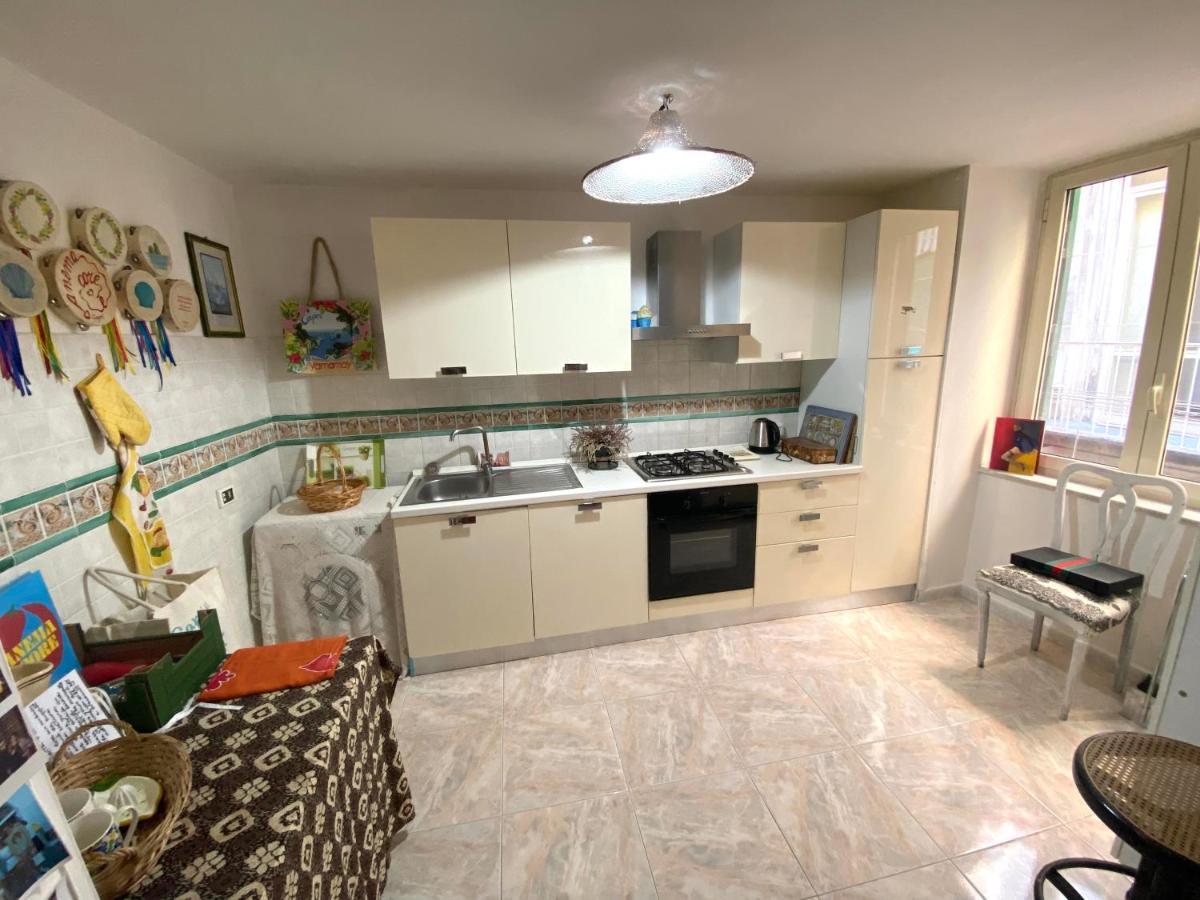Apartament Casa Gioia, Tra Palazzo Reale,Lungomare E Monte Echia Neapol Zewnętrze zdjęcie